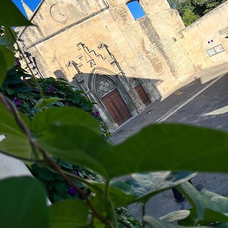 Le Donjon De La Roquette Daire Arles Dış mekan fotoğraf